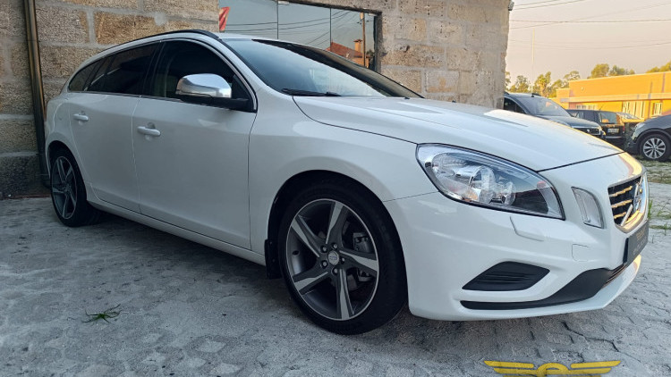 Volvo V60 R-Design