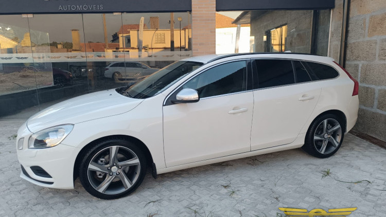 Volvo V60 R-Design