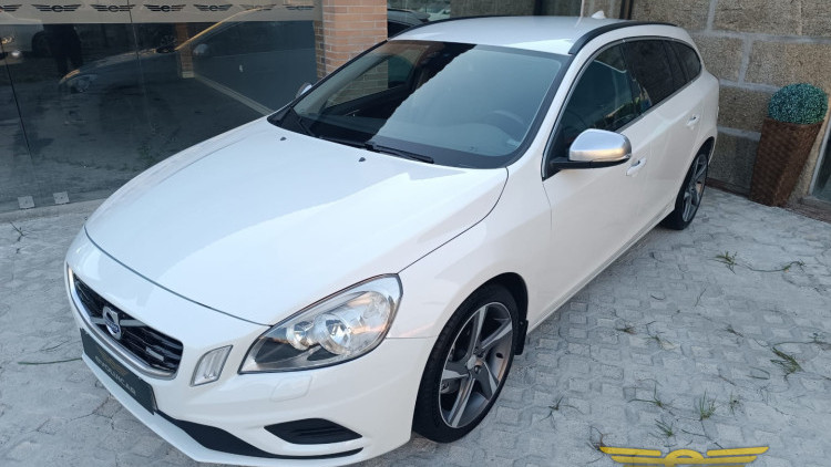 Volvo V60 R-Design